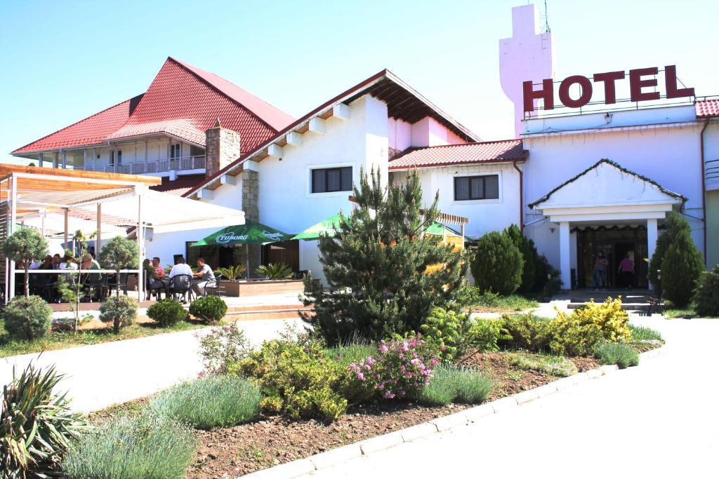 Hotel Magura Verde Bacău Eksteriør bilde